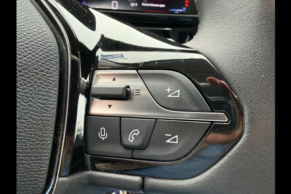 Peugeot 308 1.2 PureTech AUTOMAAT Allure Black line, achteruitrijcamera, afneembare trekhaak, 1 e eigenaar, NL auto met nap
