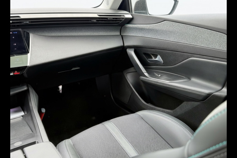 Peugeot 308 1.2 PureTech AUTOMAAT Allure Black line, achteruitrijcamera, afneembare trekhaak, 1 e eigenaar, NL auto met nap