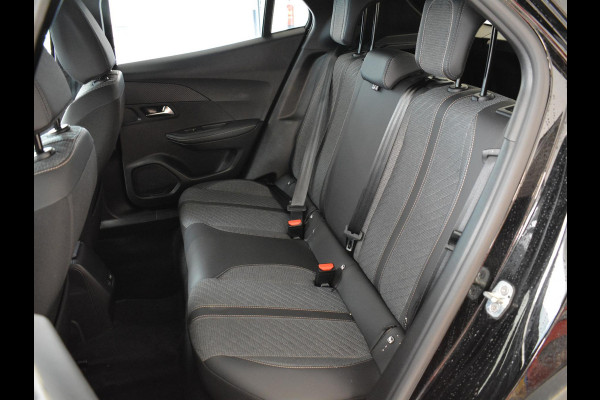 Peugeot 2008 1.2 Hybrid 136 Allure | Navigatie | Parkeer Camera |