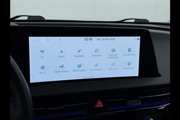 Kia Ev6 Plus Advanced 77.4 kWh Leer Schuif-kanteldak Camera Adap.Cruise Warmtepomp V2L Elektr.-Stoel-Massage+Ventilatie+Verwarmd+Memory  SOH 100% DAB Elek.Achterklep Lmv 20" Lane Assist Privacy Glas 1.600kg Trekvermogen! 1e Eigenaar Dealeronderhouden Origineel Nederlandse Auto Nieuwprijs €53.860,- snelladen tot 240 KW