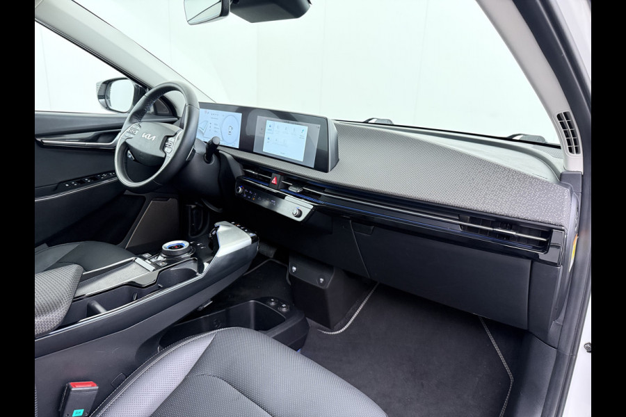 Kia Ev6 Plus Advanced 77.4 kWh Leer Schuif-kanteldak Camera Adap.Cruise Warmtepomp V2L Elektr.-Stoel-Massage+Ventilatie+Verwarmd+Memory  SOH 100% DAB Elek.Achterklep Lmv 20" Lane Assist Privacy Glas 1.600kg Trekvermogen! 1e Eigenaar Dealeronderhouden Origineel Nederlandse Auto Nieuwprijs €53.860,- snelladen tot 240 KW