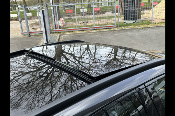 Mercedes-Benz GLC 400e 4Matic AMG 381pk // Panorama dak // Trekhaak // Rijassistentiepakket // Distronic // 360 Camera // 20" AMG // Carplay