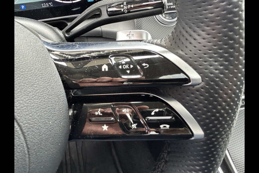 Mercedes-Benz GLC 400e 4Matic AMG 381pk // Panorama dak // Trekhaak // Rijassistentiepakket // Distronic // 360 Camera // 20" AMG // Carplay