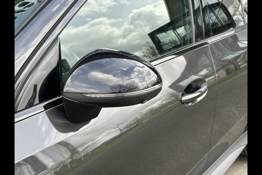 Mercedes-Benz GLC 400e 4Matic AMG 381pk // Panorama dak // Trekhaak // Rijassistentiepakket // Distronic // 360 Camera // 20" AMG // Carplay