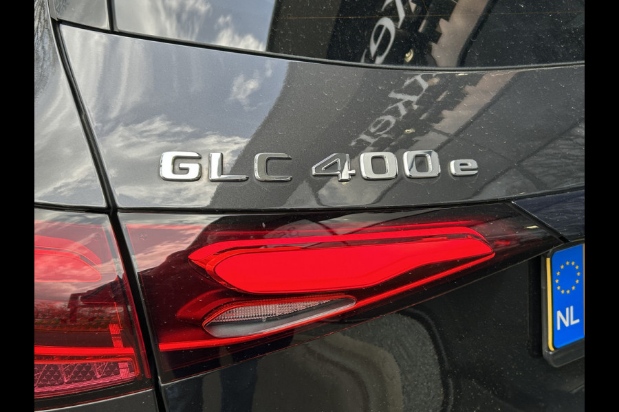 Mercedes-Benz GLC 400e 4Matic AMG 381pk // Panorama dak // Trekhaak // Rijassistentiepakket // Distronic // 360 Camera // 20" AMG // Carplay