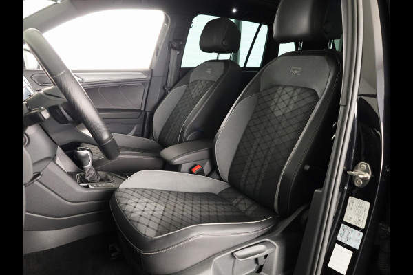 Volkswagen Tiguan 1.5 TSI R-Line Business 150 pk Automaat (DSG) | Verlengde garantie | Navigatie | Panoramadak | Trekhaak (wegklapbaar) | Parkeersensoren (Park assist) | Achteruitrijcamera | Stoelverwarming | R-Line |