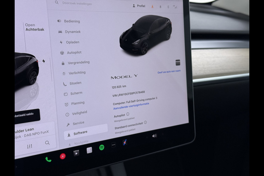 Tesla Model Y 300pk Warmtepomp LFP-Accu Leer Lmv Camera's Panoramadak Adap.Cruise Navi Ecc SOH 92% RWD Autopilot Stoel+Stuur+Achterbank Verwarming Elek.Achterklep Dodehoek detector Draadloze telefoonlader 1e Eigenaar Fabrieksgarantie op Motor en Accu tot 13-12-2030/160.000km 1.600KG-Trekvermogen