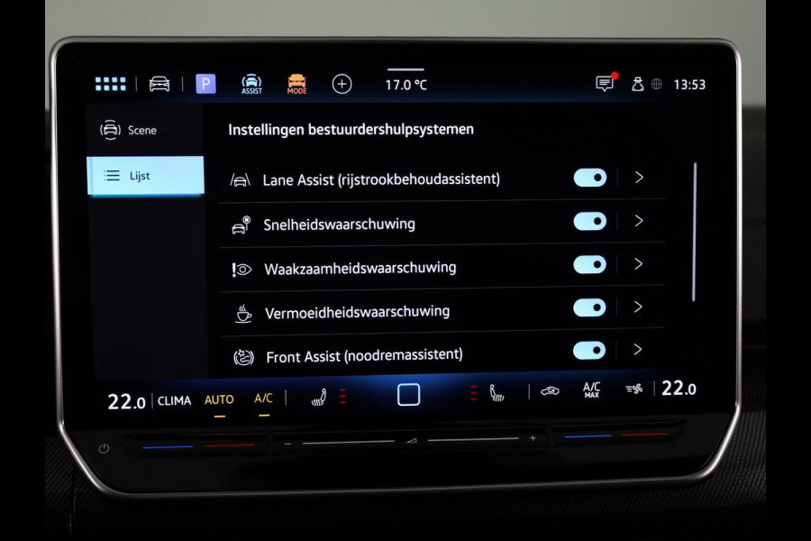 Volkswagen Golf 1.5 eTSI R-Line Edition 150 pk Automaat (DSG) | Verlengde garantie | Navigatie via App | Panoramadak | Parkeersensoren | Achteruitrijcamera | Stoelverwarming |