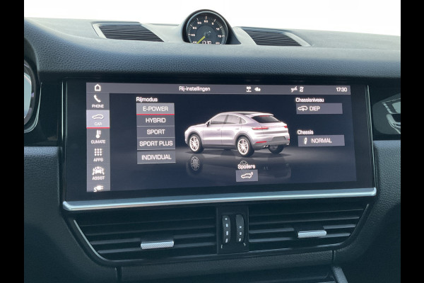 Porsche Cayenne Coupé 3.0 E-Hybrid PHEV 360° Pano SportChrono Luchtvering Bose Carplay Leer Memory UITSTRALING!