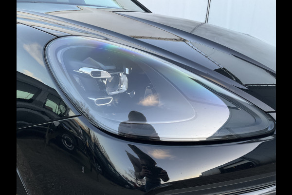 Porsche Cayenne Coupé 3.0 E-Hybrid PHEV 360° Pano SportChrono Luchtvering Bose Carplay Leer Memory UITSTRALING!