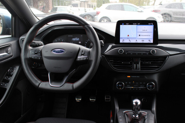 Ford Focus 1.0 EcoBoost ST Line Business / CarPlay / Keyless / Parkeerhulp V+A / 18'' / Stuur+Stoelverwarming / LED / DAB / Cruise Control