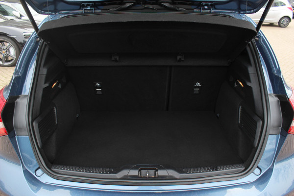 Ford Focus 1.0 EcoBoost ST Line Business / CarPlay / Keyless / Parkeerhulp V+A / 18'' / Stuur+Stoelverwarming / LED / DAB / Cruise Control