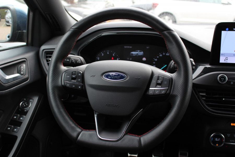 Ford Focus 1.0 EcoBoost ST Line Business / CarPlay / Keyless / Parkeerhulp V+A / 18'' / Stuur+Stoelverwarming / LED / DAB / Cruise Control