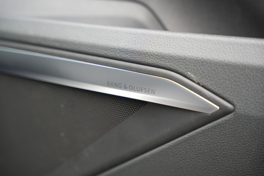 Audi e-tron e-tron 55 quattro advanced 95 kWh S Line B&O Adaptieve Cruise LED Stoelverw.