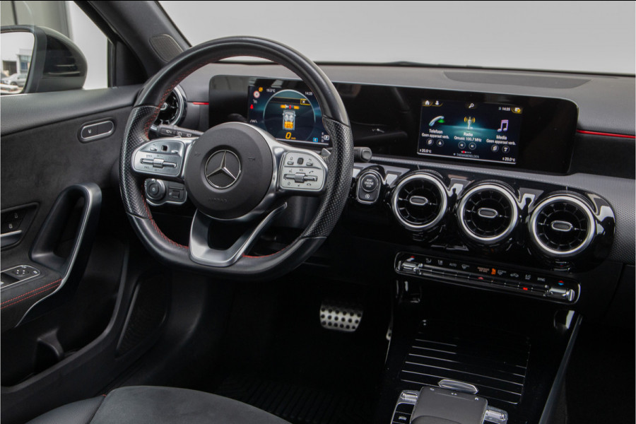 Mercedes-Benz A-Klasse 180 AMG Sportpakket, Camera, 2019