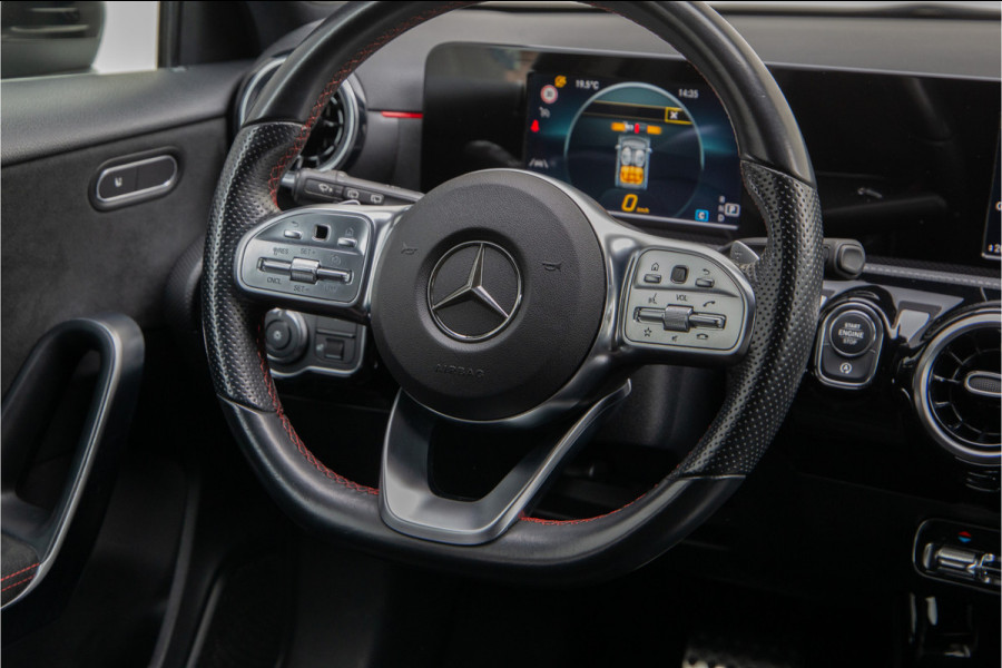 Mercedes-Benz A-Klasse 180 AMG Sportpakket, Camera, 2019