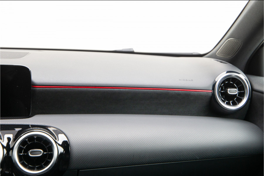 Mercedes-Benz A-Klasse 180 AMG Sportpakket, Camera, 2019