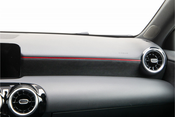 Mercedes-Benz A-Klasse 180 AMG Sportpakket, Camera, 2019