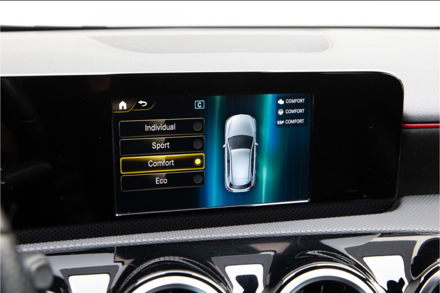 Mercedes-Benz A-Klasse 180 AMG Sportpakket, Camera, 2019