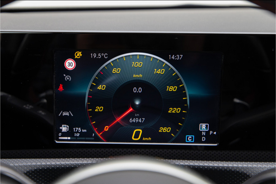 Mercedes-Benz A-Klasse 180 AMG Sportpakket, Camera, 2019