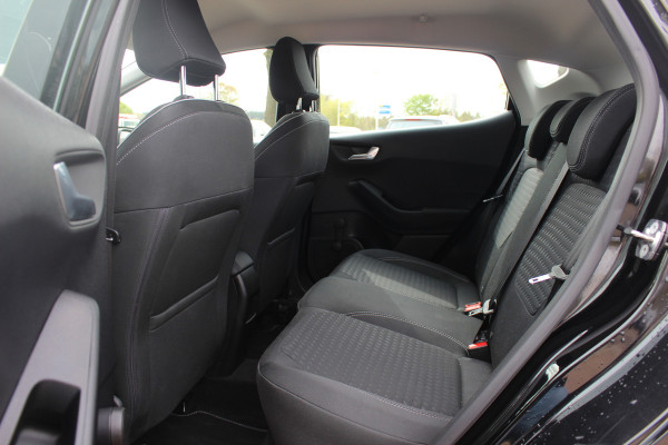 Ford Fiesta 1.0 EcoBoost Titanium Automaat / 52.242 km / Trekhaak / Camera / CarPlay / 16'' / Navigatie / Parkeerhulp V+A / DAB / Getint glas / Cruise Control