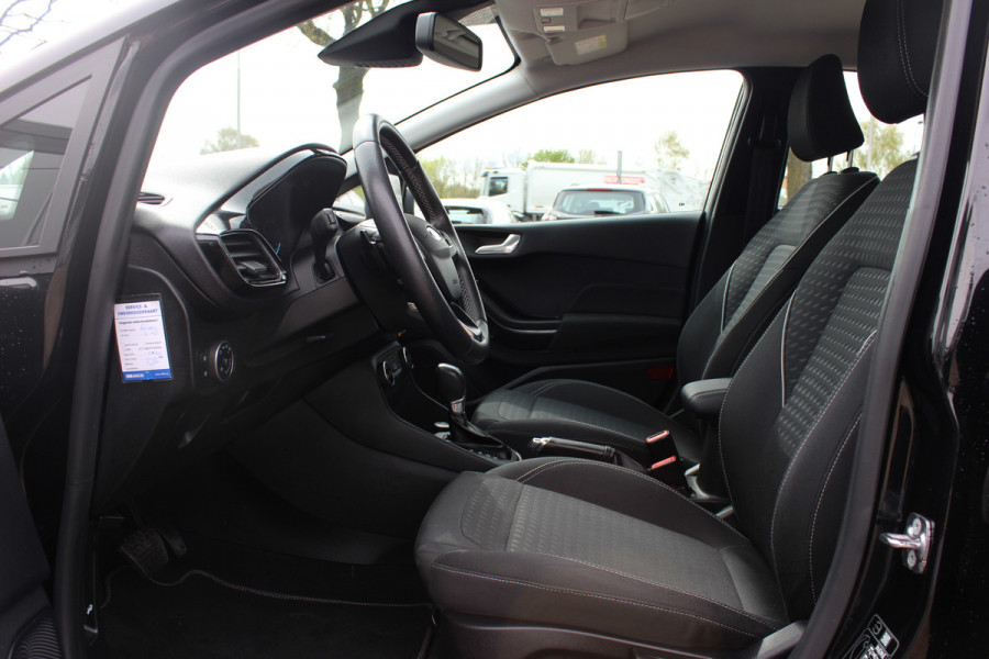 Ford Fiesta 1.0 EcoBoost Titanium Automaat / 52.242 km / Trekhaak / Camera / CarPlay / 16'' / Navigatie / Parkeerhulp V+A / DAB / Getint glas / Cruise Control
