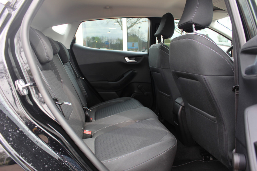 Ford Fiesta 1.0 EcoBoost Titanium Automaat / 52.242 km / Trekhaak / Camera / CarPlay / 16'' / Navigatie / Parkeerhulp V+A / DAB / Getint glas / Cruise Control