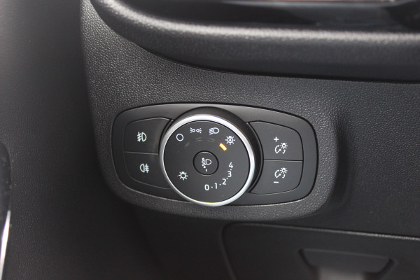 Ford Fiesta 1.0 EcoBoost Titanium Automaat / 52.242 km / Trekhaak / Camera / CarPlay / 16'' / Navigatie / Parkeerhulp V+A / DAB / Getint glas / Cruise Control