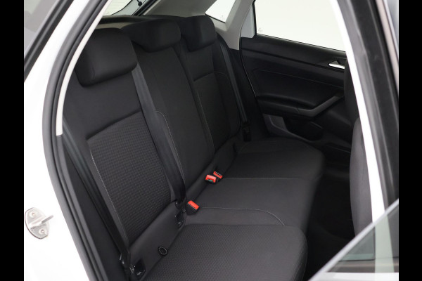 Volkswagen Polo 1.0 TSI DSG AUT. *47.964 KM!* + ADAPTIVE CRUISE | STOELVERW. | 17 INCH | APPLE CARPLAY | PRIVACY