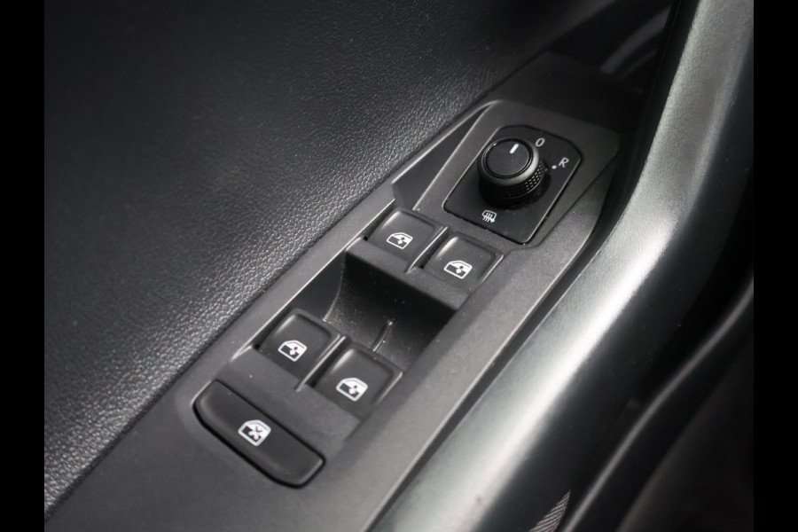 Volkswagen Polo 1.0 TSI DSG AUT. *47.964 KM!* + ADAPTIVE CRUISE | STOELVERW. | 17 INCH | APPLE CARPLAY | PRIVACY