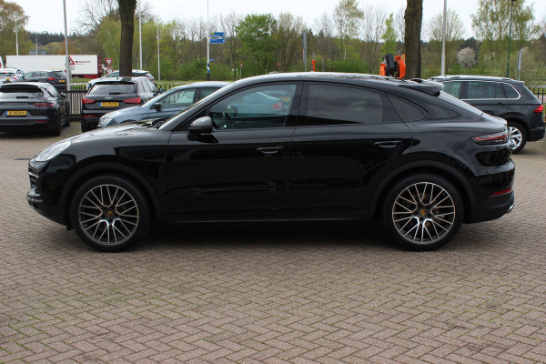 Porsche Cayenne Coupé 3.0 / 61.186 km! / Trekhaak / Camera / Panoramadak / Head-up / Luchtvering / Luxe Leder / Sportchrono / 21'' / Bose / Stuur+Stoelverwarming / Dodehoek / DAB / Cruise Control
