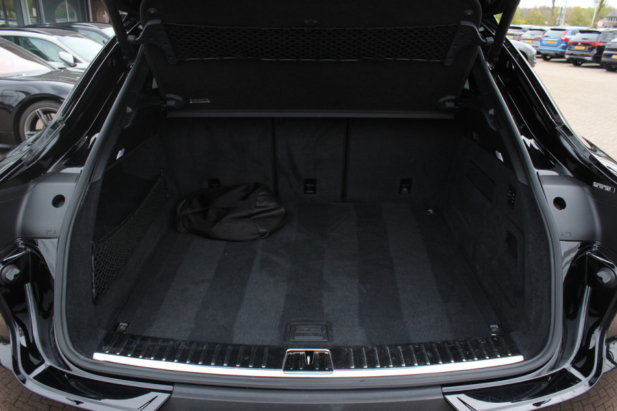 Porsche Cayenne Coupé 3.0 / 61.186 km! / Trekhaak / Camera / Panoramadak / Head-up / Luchtvering / Luxe Leder / Sportchrono / 21'' / Bose / Stuur+Stoelverwarming / Dodehoek / DAB / Cruise Control