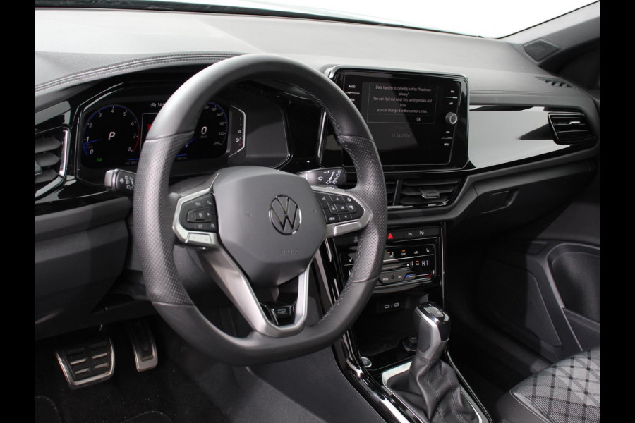 Volkswagen T-Roc 1.5 TSI DSG R-Line + Design pakket Black Automaat Panorama dak Navigatie Apple Carplay/Android Auto Climate control LED Adaptieve cruise control