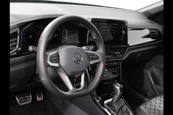 Volkswagen T-Roc 1.5 TSI DSG R-Line + Design pakket Black Automaat Panorama dak Navigatie Apple Carplay/Android Auto Climate control LED Adaptieve cruise control