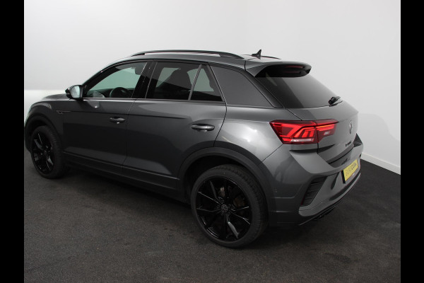 Volkswagen T-Roc 1.5 TSI DSG R-Line + Design pakket Black Automaat Panorama dak Navigatie Apple Carplay/Android Auto Climate control LED Adaptieve cruise control