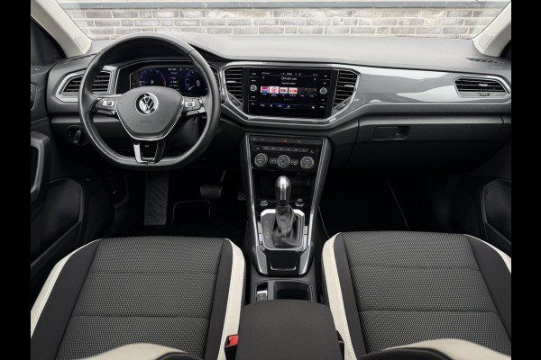 Volkswagen T-Roc 1.5 TSI Sport LED | Trekhaak | Carplay | Camera | Virtual Cockpit | PDC