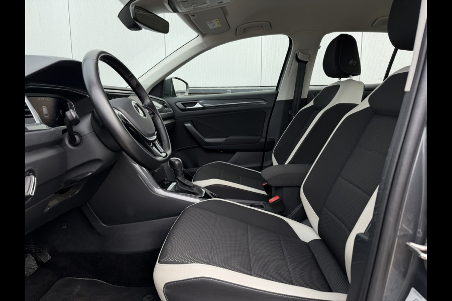 Volkswagen T-Roc 1.5 TSI Sport LED | Trekhaak | Carplay | Camera | Virtual Cockpit | PDC