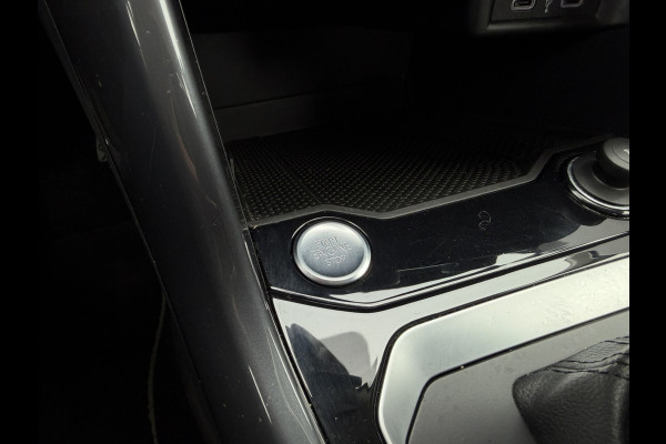 Volkswagen T-Roc 1.5 TSI Sport LED | Trekhaak | Carplay | Camera | Virtual Cockpit | PDC