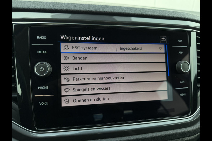 Volkswagen T-Roc 1.5 TSI Sport LED | Trekhaak | Carplay | Camera | Virtual Cockpit | PDC