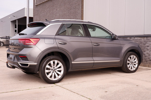 Volkswagen T-Roc 1.5 TSI Sport LED | Trekhaak | Carplay | Camera | Virtual Cockpit | PDC