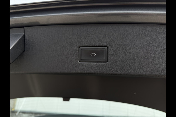 Volkswagen T-Roc 1.5 TSI Sport LED | Trekhaak | Carplay | Camera | Virtual Cockpit | PDC