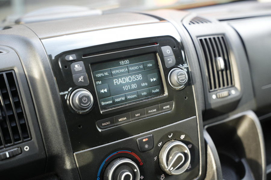 Citroën Jumper 35 2.0 BlueHDi L2H2 Zwaar Trekhaak PDC Airco Cruise Navi