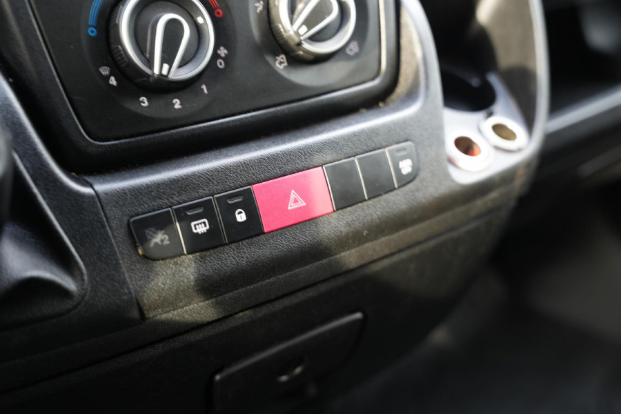 Citroën Jumper 35 2.0 BlueHDi L2H2 Zwaar Trekhaak PDC Airco Cruise Navi