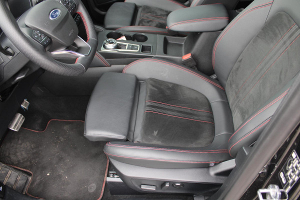 Ford Kuga 2.5 PHEV ST-Line X | Winterpack | Adaptieve Cruise Control | AGR Stoelen | Electrische achterklep | BLIS | Privacy Glass | Camera