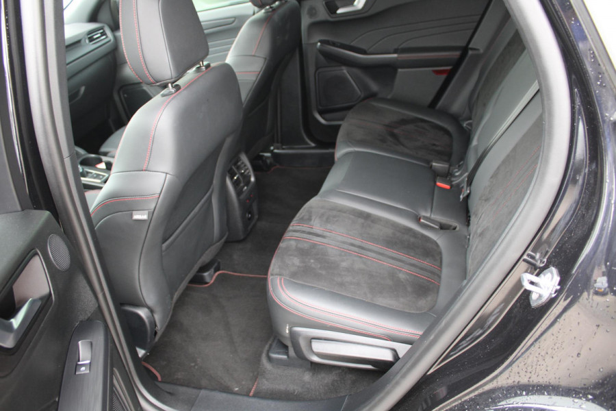 Ford Kuga 2.5 PHEV ST-Line X | Winterpack | Adaptieve Cruise Control | AGR Stoelen | Electrische achterklep | BLIS | Privacy Glass | Camera