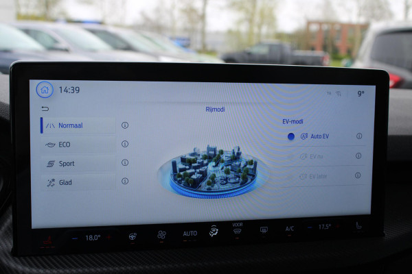 Ford Kuga 2.5 PHEV ST-Line X | Winterpack | Adaptieve Cruise Control | AGR Stoelen | Electrische achterklep | BLIS | Privacy Glass | Camera