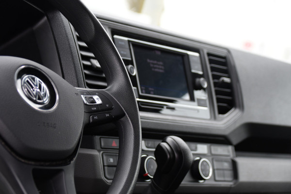 Volkswagen Crafter 35 2.0 TDI L3H2 PB Edition Camera, Cruise, Carplay, 177pk, LED, Stoelverwarming, Multimedia, Standkachel, Trekhaak, Uniek!