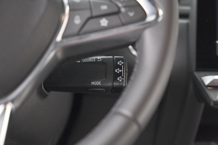 Renault Captur 1.6 E-Tech full hybrid 145 Techno | Camera | Navigatie | Apple Carplay | Parkeersensoren