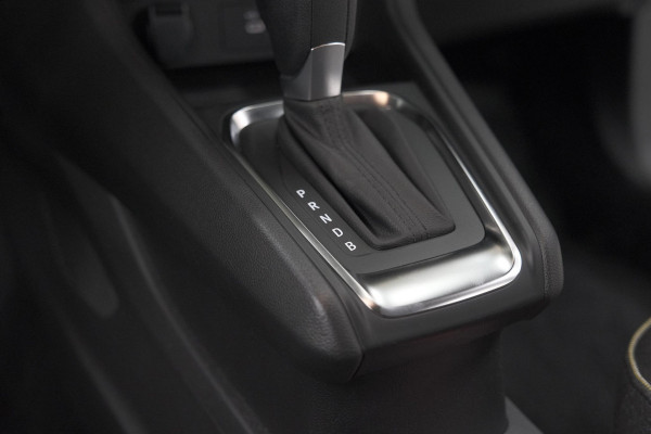 Renault Captur 1.6 E-Tech full hybrid 145 Techno | Camera | Navigatie | Apple Carplay | Parkeersensoren