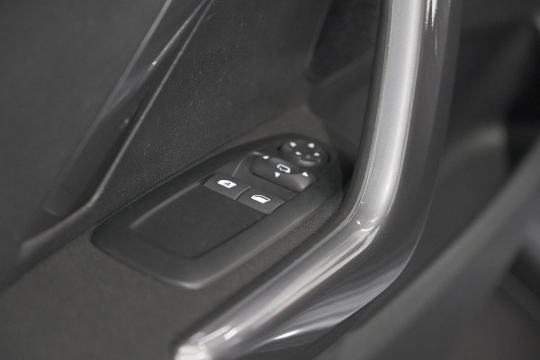 Peugeot 2008 PureTech 110 Blue Lion | Trekhaak | Apple Carplay | Parkeersensoren